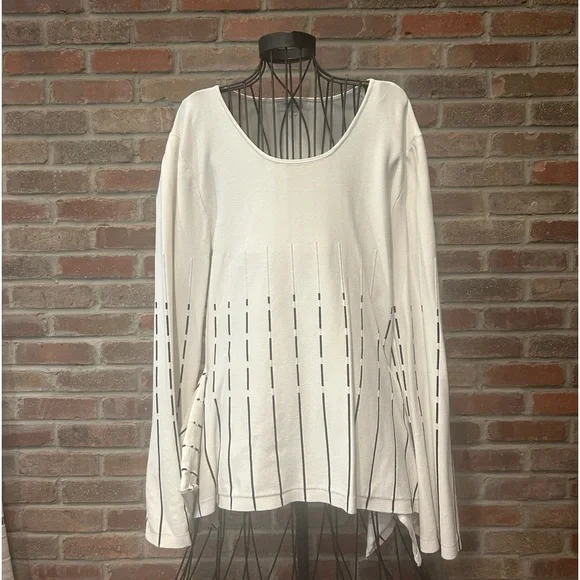 Prabal Gurung Peplum White with Black Stitching Asymmetrical Top. - Picture 1 of 7